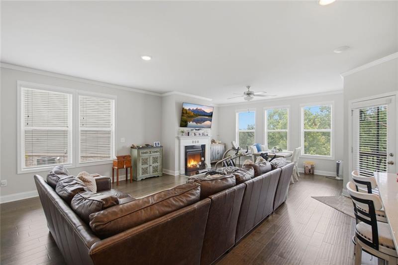 Living room at 2095 Manor Pointe Drive