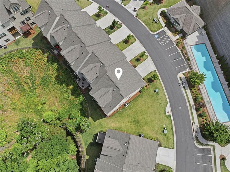 Community overview at 2095 Manor Pointe Drive